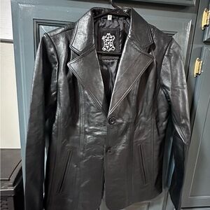 Elegant Black Leather Jacket